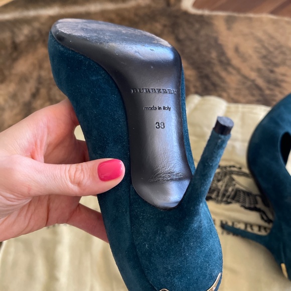 Burberry suede heels - Picture 5 of 5